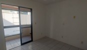 Apartamento a 130m do mar em Itapema