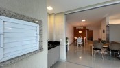 Apartamento com excelente localizao na Meia Prai
