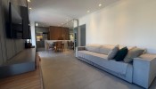 Apartamento com 1 sute + 2 demis na Meia Praia