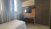 Apartamento com 1 sute + 2 demis na Meia Praia
