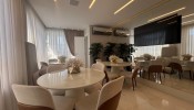 Apartamento com 1 sute + 2 demis na Meia Praia