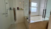 Excelente apartamento com 04 sutes