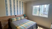 Apartamento mobiliado na quadra-mar e frente Aveni