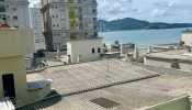 Apartamento mobiliado na quadra-mar e frente Aveni