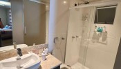 Apartamento mobiliado na quadra-mar e frente Aveni