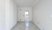 Apartamento novo no corao da Meia Praia