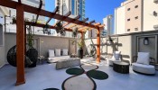 Apartamento novo no corao da Meia Praia