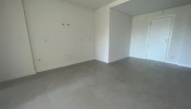 Apartamento novo na Meia Praia com 2 sutes