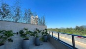 Apartamento novo na Meia Praia com 2 sutes