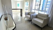 Apto duplex na Meia Praia
