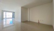 Apartamento na Meia Praia com 3 sutes