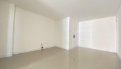 Apartamento na Meia Praia com 3 sutes