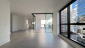 Apartamento novo na Meia Praia