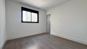 Apartamento novo na Meia Praia