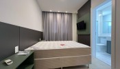 Apartamento novo no corao da Meia Praia
