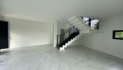 Casa de alto padro em condomnio residencial