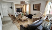 Apartamento com 05 dormitrios frente mar