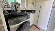 Apartamento mobiliado na quadra-mar