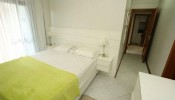 Apartamento Lateral Mar 03 Dormitorios Meia Praia