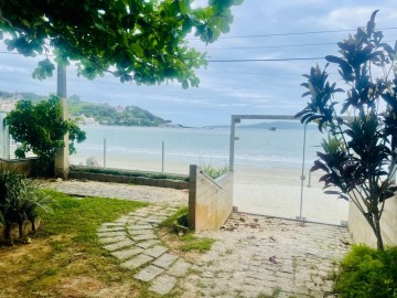 Casa Frente Mar Canto da Praia Itapema SC