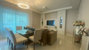 Apartamento na Meia Praia
