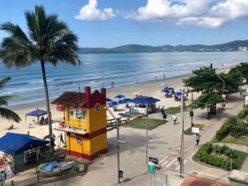 Apartamento Frente Mar 03 Dormit�rios, 02 vagas