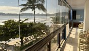 Apartamento Frente Mar, Meia Praia, 04 Dormitrios