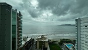 Cobertura com vista panormica do mar