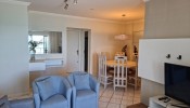 Apartamento Frente Mar, Meia Praia, 04 Dormitrios