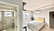 Cobertura Em Meia Praia com 03 Suites