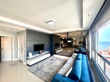 Cobertura Em Meia Praia com 03 Suites