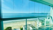 Apartamento Vista mar em Meia Praia, 03 suites