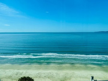 Apartamento Vista mar em Meia Praia, 03 suites