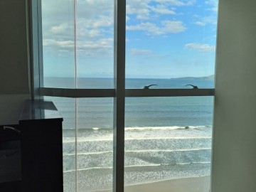 Apartamento Vista Mar, Meia Praia, 03 Suites