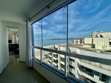 Apartamento quadra mar, 04 quartos, Meia Praia