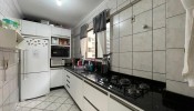 Apartamento 100 metros do mar, 03 quartos, Meia Pr