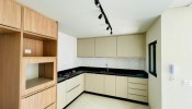 Apartamento Semi Mobiliado 03 Suites em Meia Praia