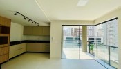 Apartamento Semi Mobiliado 03 Suites em Meia Praia