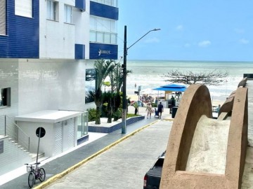 Apartamento Quadra mar 03 quartos, Meia Praia