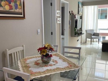 Apartamento Quadra mar, 02 quartos, Meia Praia