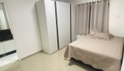 Apartamento quadra mar, 02 quartos, Meia Praia