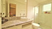 Apartamento 200m do mar, 03 suites, em Meia Praia