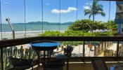 Apartamento Frente Mar 04 quartos, Meia Praia
