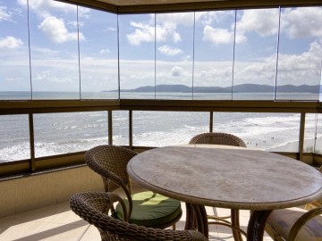 Apartamento Frente Mar 04 quartos, 03 Vagas, Meia 