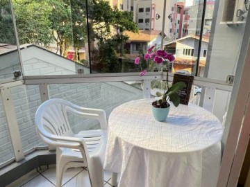 Apartamento Quadra Mar, 02 dormit�rios, Meia Praia