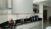 Apto mobiliado a 150m do mar