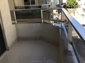 Apartamento em Meia Praia, 02 quartos, 01 vaga