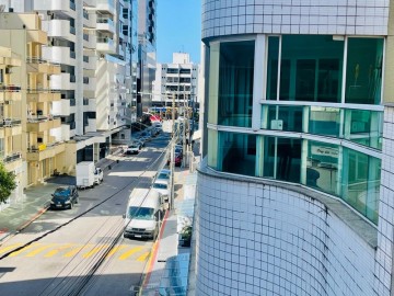 Apartamento Rua em Frente Shopping Russi Russi, 03