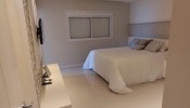 Apartamento mobiliado na Meia Praia