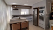 Apartamento mobiliado na Meia Praia